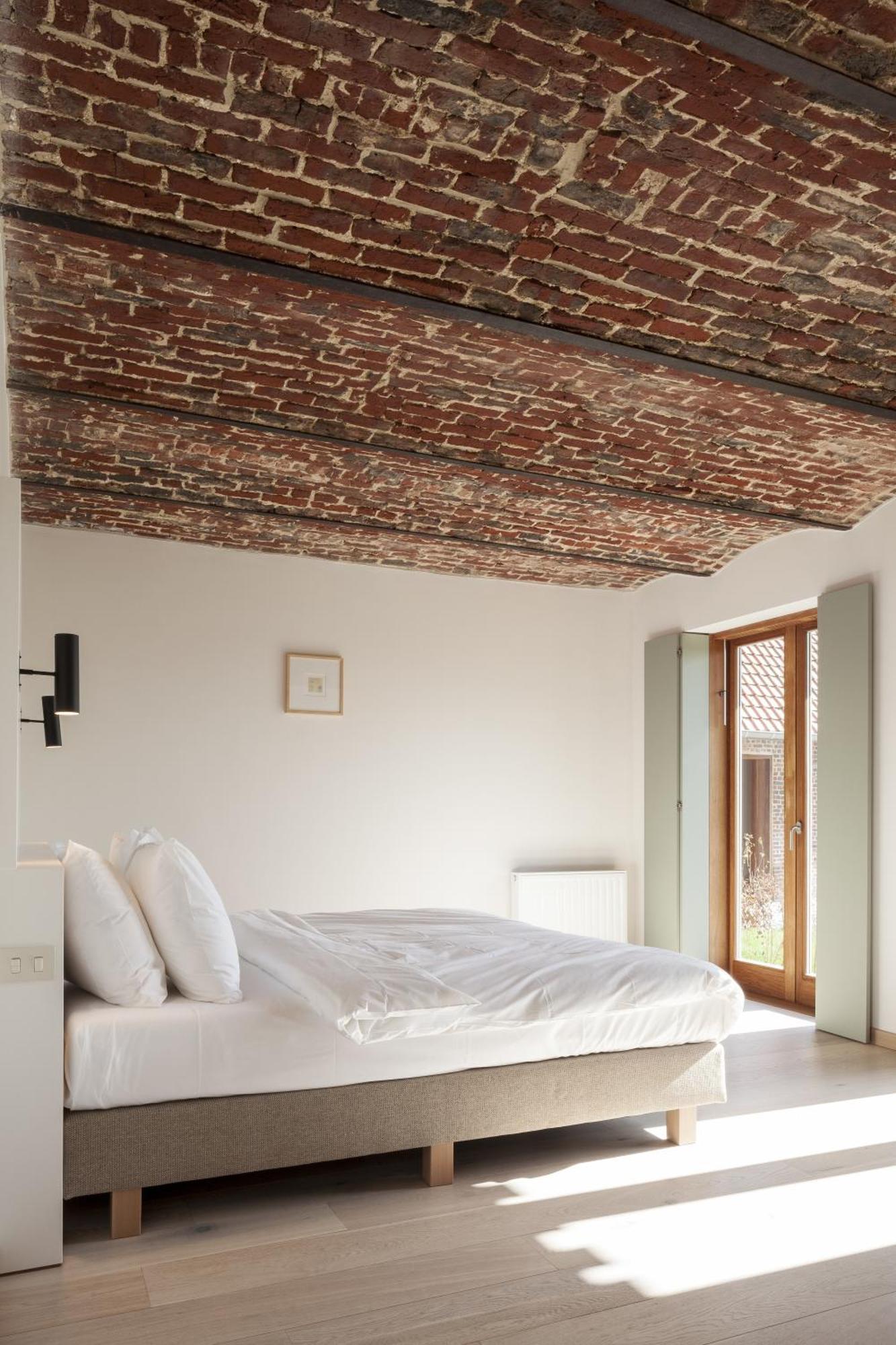 B&B De Deugdzonde Sint-Denijs 객실 사진
